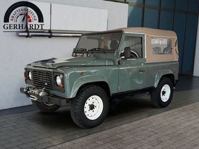 Grün Gebraucht 2011 Land Rover Defender SUV | 44.000 € (Fairer Preis)