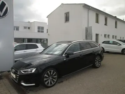 Gebraucht Audi A4 Advanced 204 PS (150 kW) 2021 Brillantschwarz Kombi