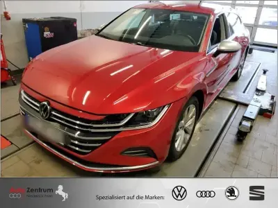 Second-hand VW Arteon Elegance 190 CP (139 kW) 2022 Roșu Break