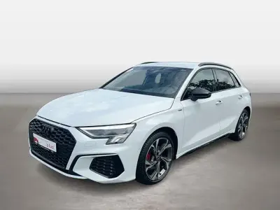 Gebraucht Audi A3 S-Line 190 PS (139 kW) 2023 Gletscherweiß metallic Limousine