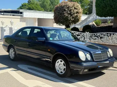 Gebraucht Mercedes E200 136 PS (100 kW) 1995 Limousine