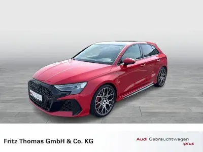 Gebraucht Audi RS3 Sportback Ambiente 400 PS (294 kW) 2025 Progressivrot metallic Kleinwagen