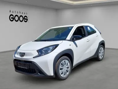 Neu Toyota Aygo X Business Edition 72 PS (52 kW) 2025 Weiß SUV