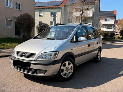 Gebraucht Opel Zafira Elegance 125 PS (91 kW) 2002 Silber Van / Kleinbus