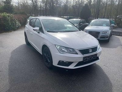 Gebraucht Seat Leon Style 110 PS (80 kW) 2018 "candy" weiss Kleinwagen