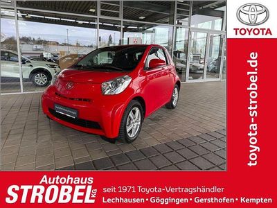 Usata Toyota iQ Basis 68 CV (50 kW) 2010 Rosso Utilitaria