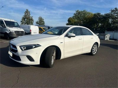 Gebraucht Mercedes A250 160 PS (117 kW) 2020 Weiß Limousine