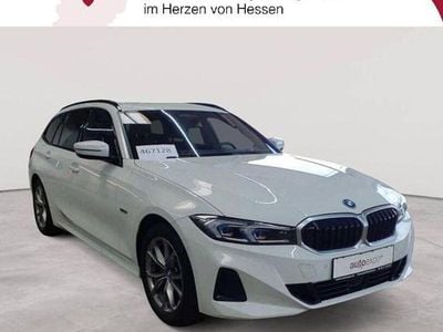 Gebraucht BMW 320e Sport Line 163 PS (119 kW) 2023 Weiß Kombi