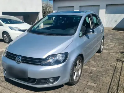 Gebraucht VW Golf VI Team 105 PS (77 kW) 2011 Silber Kleinwagen