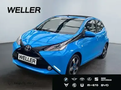 Brugt Toyota Aygo X-wave 69 HK (50 kW) 2017 Blå Hatchback