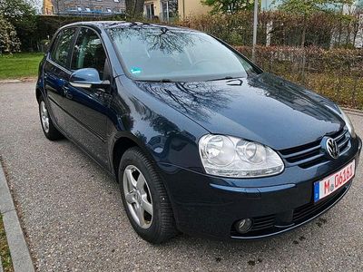 Second-hand VW Golf IV 102 CP (75 kW) 2006 Negru Berlinǎ
