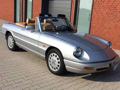 Gebraucht Alfa Romeo Spider 120 PS (88 kW) 1990 Silber Cabrio