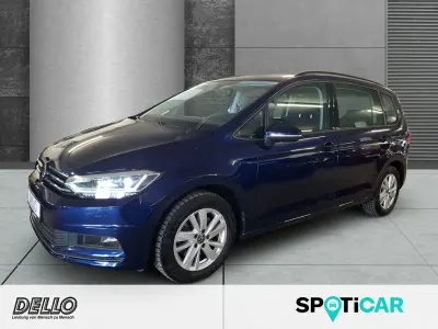 Gebraucht VW Touran Comfortline 150 PS (110 kW) 2023 Blau Van / Kleinbus