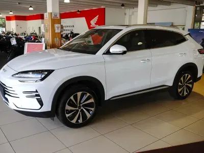 Neu BYD Seal U Boost 218 PS (160 kW) 2026 Snow white SUV