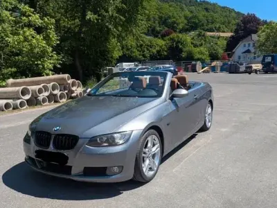 Gebraucht BMW 330 Cabriolet Sport Line 231 PS (169 kW) 2008 Grau Cabrio