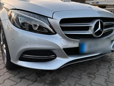 Gebraucht Mercedes C180 Avantgarde 156 PS (114 kW) 2015 Silber Limousine