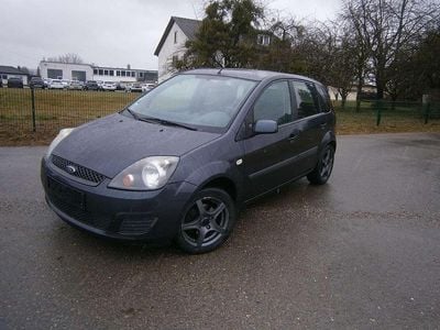 Gebraucht Ford Fiesta 80 PS (58 kW) 2008 Royalgrau met. Kleinwagen