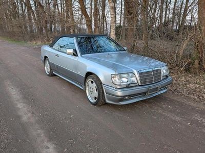 Gebraucht Mercedes E320 AMG 224 PS (164 kW) 1993 Silber Cabrio