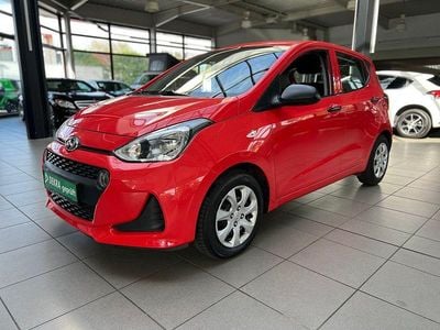 Gebraucht Hyundai i10 Pure 67 PS (49 kW) 2019 Rot Kleinwagen