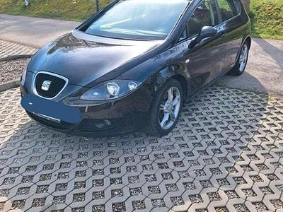 Używany Seat Leon Sport 125 KM (91 kW) 2008 Czarny Hatchback