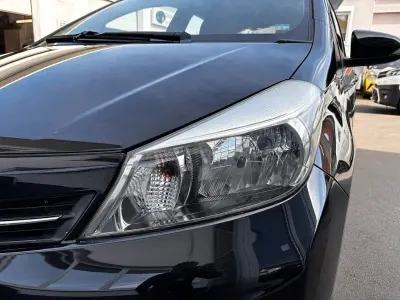 Second-hand Toyota Yaris Edition 99 CP (72 kW) 2014 Negru Hatchback