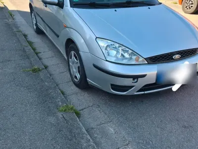 Second-hand Ford Focus 101 CP (74 kW) 2002 Argintiu Hatchback