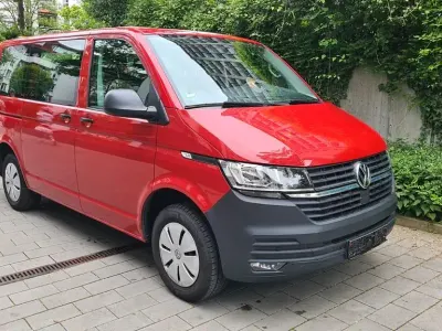 Gebraucht VW T6.1 110 PS (80 kW) 2022 Rot Van