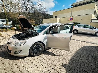 Gebraucht Opel Astra 125 PS (91 kW) 2011 Silber Kombi