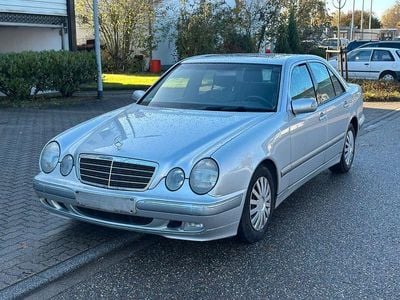 Mercedes E240
