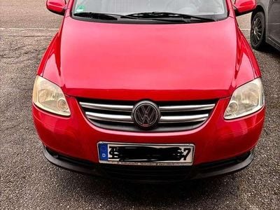 Gebraucht VW Fox 54 PS (39 kW) 2008 Rot Kleinwagen