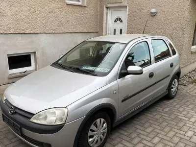Używany Opel Corsa Elegance 75 KM (55 kW) 2002 Srebrny Hatchback