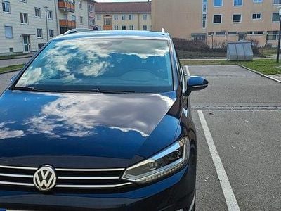 Gebraucht VW Touran Highline 150 PS (110 kW) 2020 Blau Van / Kleinbus