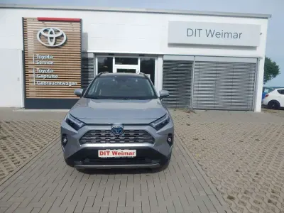 Gebraucht Toyota RAV4 Hybrid Lounge 222 PS (163 kW) 2023 Silver metallic SUV