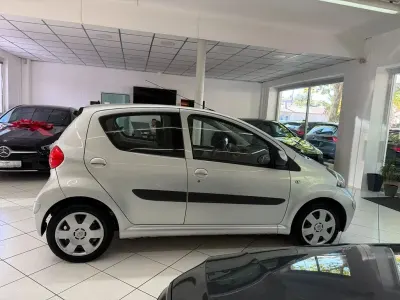 Gebraucht Toyota Aygo City 68 PS (50 kW) 2007 Silber Kleinwagen