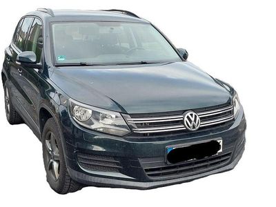 Grün Gebraucht 2012 VW Tiguan Trendline SUV | 9.800 € (Fairer Preis)