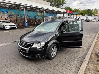 VW Touran Cross