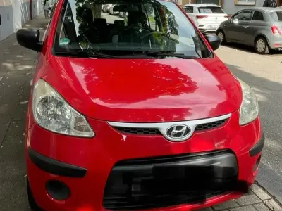 Gebraucht Hyundai i10 77 PS (56 kW) 2009 Rot Kleinwagen