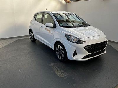 Gebraucht Hyundai i10 Trend 63 PS (46 kW) 2025 Atlas white / sol Kleinwagen