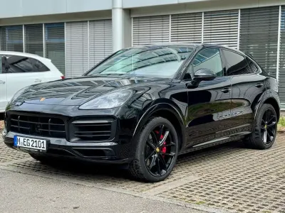 Usata Porsche Cayenne GTS Chrono 460 CV (338 kW) 2022 Nero SUV