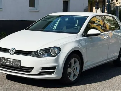 Gebraucht VW Golf VII Comfortline 125 PS (91 kW) 2014 Weiß Limousine