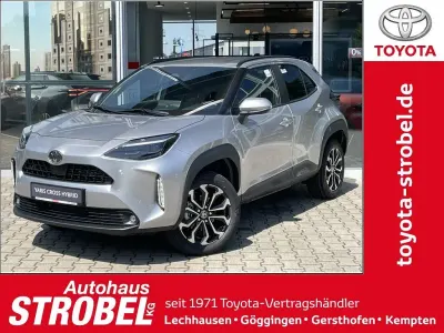 Neu Toyota Yaris Cross 131 PS (96 kW) 2026 Silber SUV