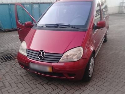 Usata Mercedes Vaneo 91 CV (66 kW) 2003 Rosso Monovolume