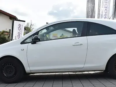 Gebraucht Opel Corsa Color Edition 87 PS (63 kW) 2014 Weiß Kleinwagen