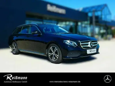 Gebraucht Mercedes E200 Avantgarde 184 PS (135 kW) 2019 Obsidianschwarz Kombi