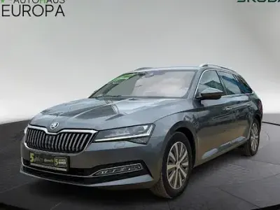 Gebraucht Skoda Superb Style 150 PS (110 kW) 2023 Graphite grau metallic Kombi