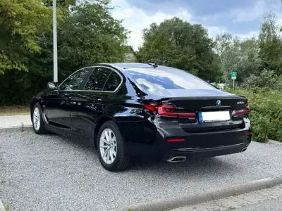 Gebraucht BMW 530e Sport Line 292 PS (214 kW) 2022 Schwarz Limousine