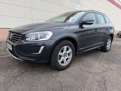 Grau Gebraucht 2016 Volvo XC60 Momentum SUV | 17.380 € (Fairer Preis)