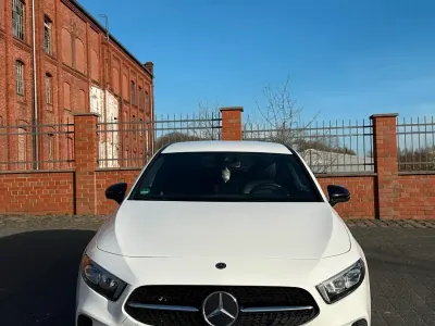Gebraucht Mercedes A220 190 PS (139 kW) 2019 Weiß Limousine