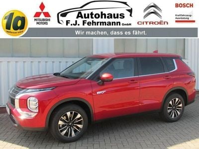 Neu Mitsubishi Outlander P-HEV Plus 306 PS (225 kW) 2025 Rot SUV