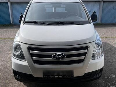 Hyundai H-1